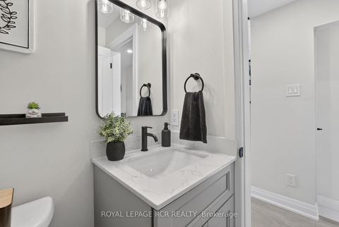 Photo 16 at 186 Patna Crescent, Maple, Vaughan