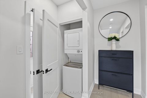 Photo 17 at 186 Patna Crescent, Maple, Vaughan