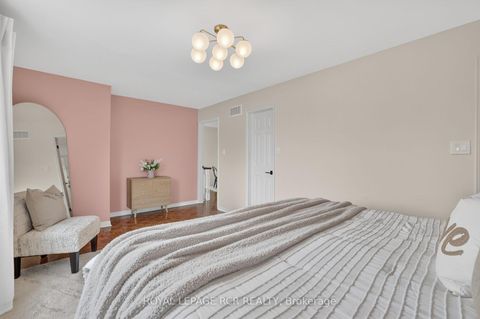 Photo 21 at 186 Patna Crescent, Maple, Vaughan