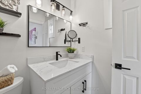 Photo 22 at 186 Patna Crescent, Maple, Vaughan