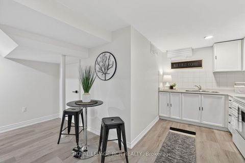 Photo 36 at 186 Patna Crescent, Maple, Vaughan