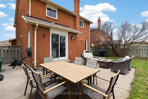 Photo 41 at 186 Patna Crescent, Maple, Vaughan