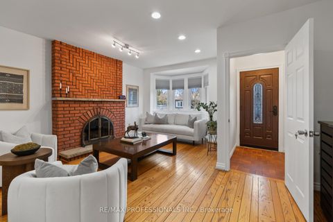 Photo 2 at 82 Fifth Street, New Toronto, Toronto