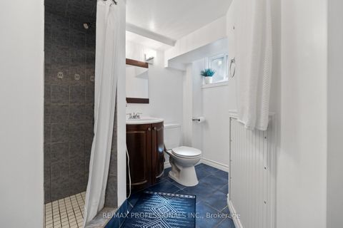 Photo 17 at 82 Fifth Street, New Toronto, Toronto