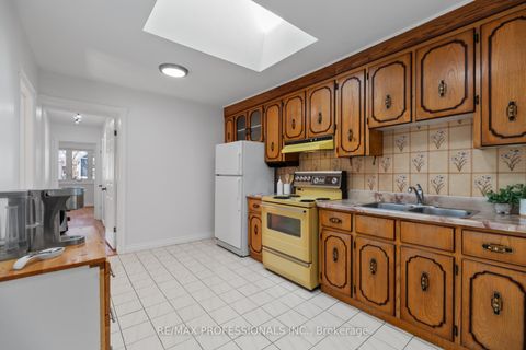 Photo 18 at 82 Fifth Street, New Toronto, Toronto