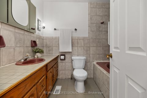 Photo 28 at 82 Fifth Street, New Toronto, Toronto