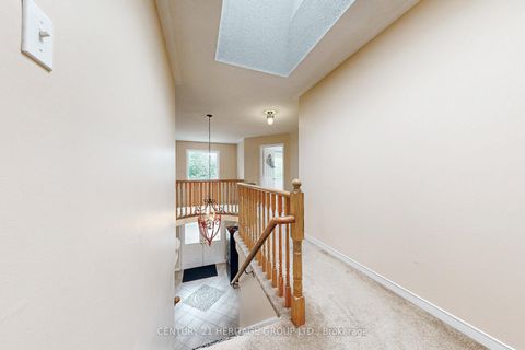 Photo 27 at 98 Charing Crescent, Aurora Highlands, Aurora