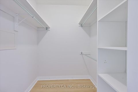 Photo 23 at 46 - 1051 On Bogart Circle, College Manor, Newmarket