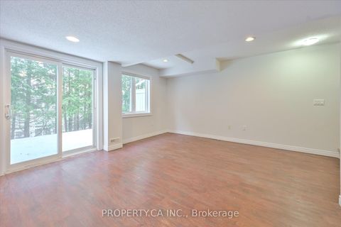 Photo 28 at 46 - 1051 On Bogart Circle, College Manor, Newmarket