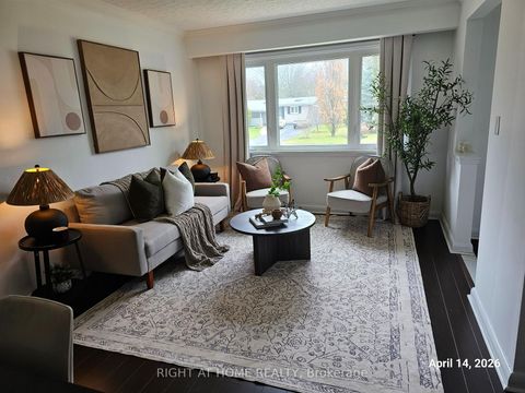 Photo 1 at 32 Muir Drive, Scarborough Village, Toronto