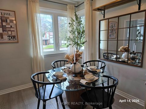 Photo 4 at 32 Muir Drive, Scarborough Village, Toronto