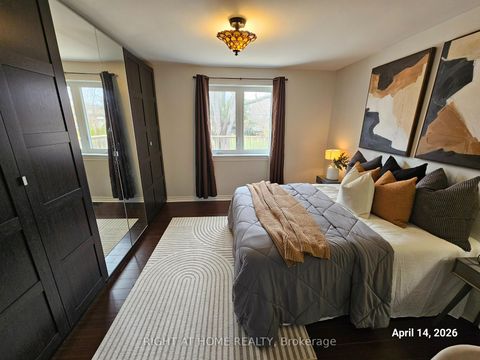 Photo 6 at 32 Muir Drive, Scarborough Village, Toronto