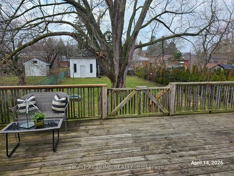 Photo 9 at 32 Muir Drive, Scarborough Village, Toronto