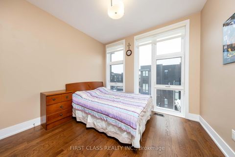 Photo 31 at 4 Allerton Road, Patterson, Vaughan