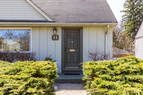 Photo 1 at 11 Mitcham Drive, Alderwood, Toronto