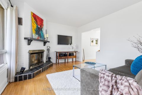 Photo 4 at 11 Mitcham Drive, Alderwood, Toronto