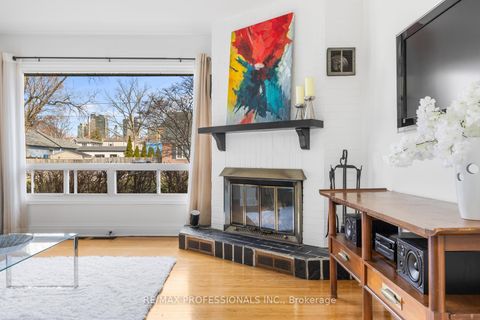 Photo 6 at 11 Mitcham Drive, Alderwood, Toronto