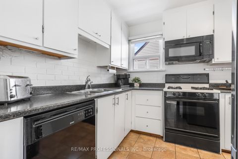 Photo 10 at 11 Mitcham Drive, Alderwood, Toronto