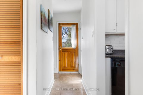 Photo 15 at 11 Mitcham Drive, Alderwood, Toronto