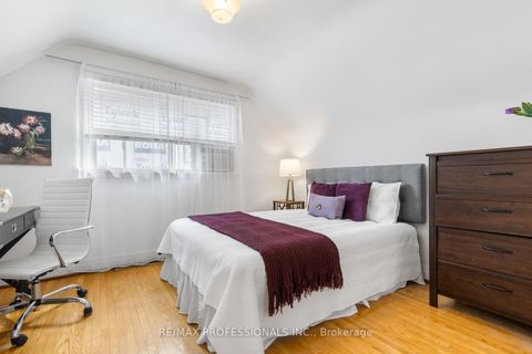 Photo 17 at 11 Mitcham Drive, Alderwood, Toronto