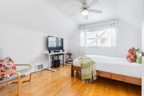 Photo 21 at 11 Mitcham Drive, Alderwood, Toronto