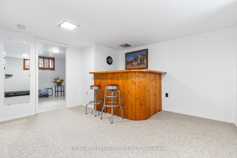 Photo 23 at 11 Mitcham Drive, Alderwood, Toronto