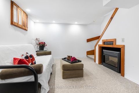 Photo 24 at 11 Mitcham Drive, Alderwood, Toronto