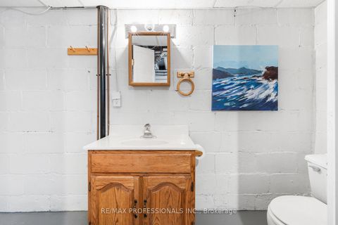 Photo 28 at 11 Mitcham Drive, Alderwood, Toronto