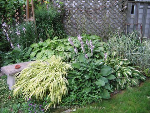 Photo 33 at 11 Mitcham Drive, Alderwood, Toronto