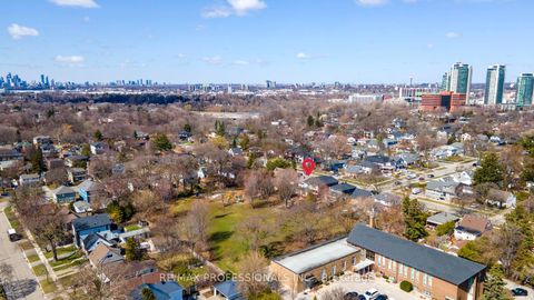 Photo 42 at 11 Mitcham Drive, Alderwood, Toronto