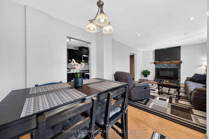 Photo 16 at 211 Birchcliffe Crescent, Berrisfield, Hamilton