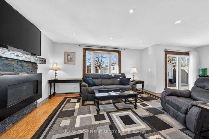 Photo 20 at 211 Birchcliffe Crescent, Berrisfield, Hamilton