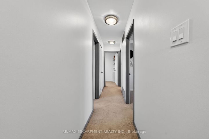 Photo 21 at 211 Birchcliffe Crescent, Berrisfield, Hamilton