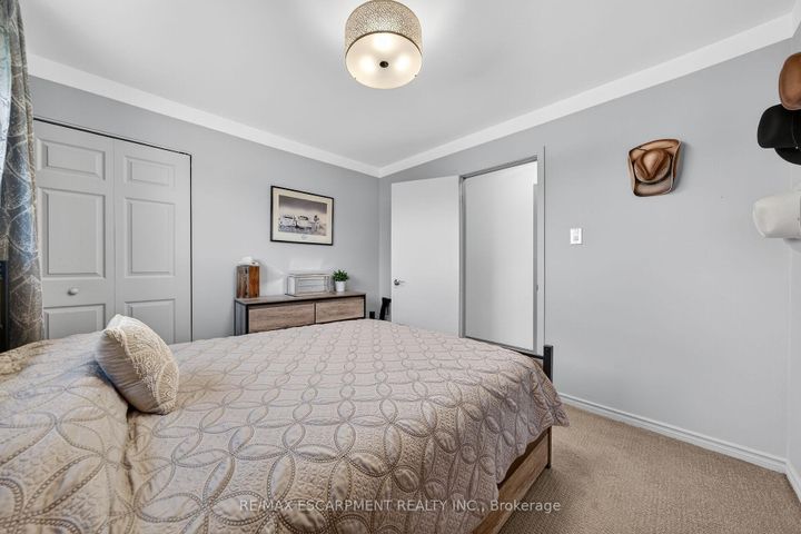 Photo 23 at 211 Birchcliffe Crescent, Berrisfield, Hamilton