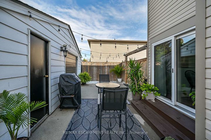 Photo 41 at 211 Birchcliffe Crescent, Berrisfield, Hamilton