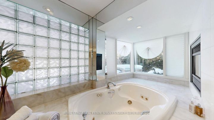 Photo 27 at 62 Wimpole Drive, Windfields, Toronto