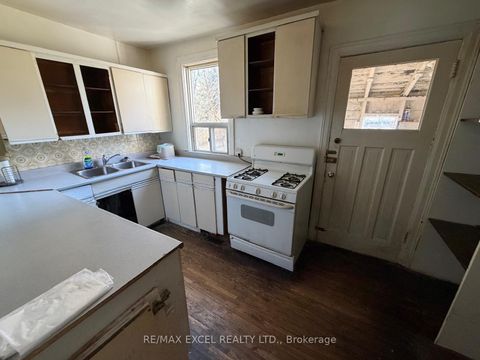 Photo 4 at 74 Banff Road, Mount Pleasant East, Toronto