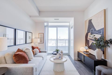 Photo 16 at 717 - 60 Honeycrisp Crescent, Vaughan Corporate Centre, Vaughan