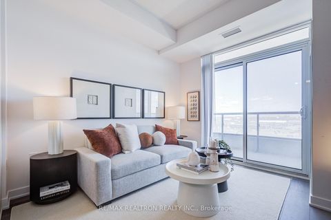 Photo 17 at 717 - 60 Honeycrisp Crescent, Vaughan Corporate Centre, Vaughan