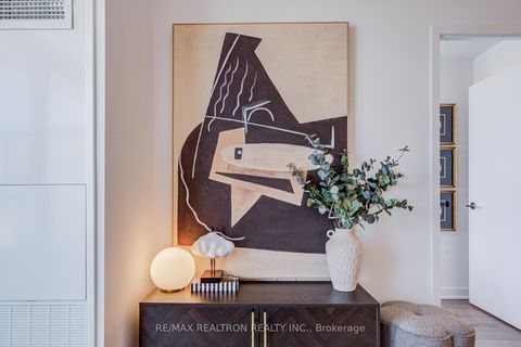 Photo 21 at 717 - 60 Honeycrisp Crescent, Vaughan Corporate Centre, Vaughan