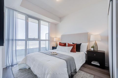 Photo 22 at 717 - 60 Honeycrisp Crescent, Vaughan Corporate Centre, Vaughan