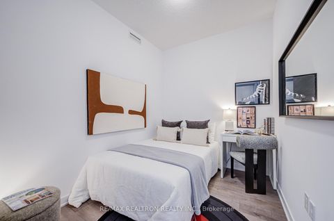 Photo 27 at 717 - 60 Honeycrisp Crescent, Vaughan Corporate Centre, Vaughan