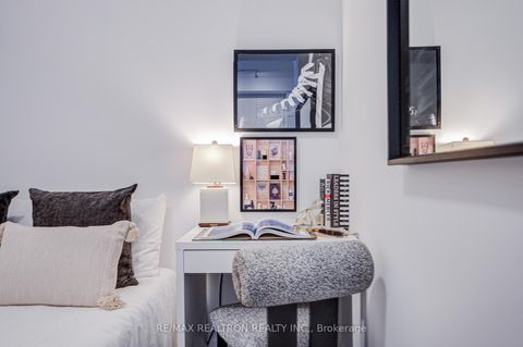 Photo 28 at 717 - 60 Honeycrisp Crescent, Vaughan Corporate Centre, Vaughan