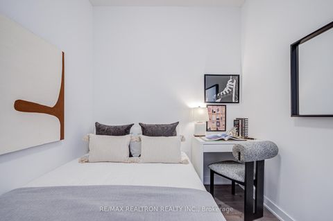 Photo 29 at 717 - 60 Honeycrisp Crescent, Vaughan Corporate Centre, Vaughan