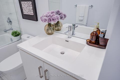 Photo 33 at 717 - 60 Honeycrisp Crescent, Vaughan Corporate Centre, Vaughan