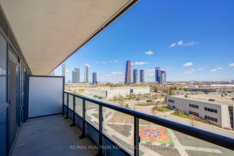 Photo 37 at 717 - 60 Honeycrisp Crescent, Vaughan Corporate Centre, Vaughan