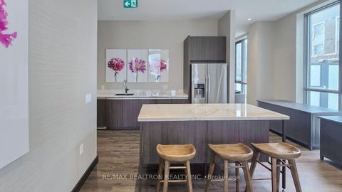 Photo 45 at 717 - 60 Honeycrisp Crescent, Vaughan Corporate Centre, Vaughan