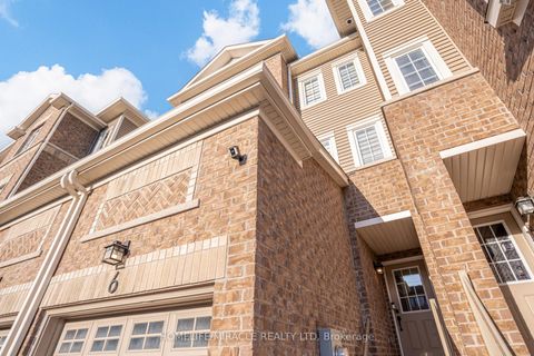 Photo 1 at 6 Pumpkin Corner Crescent, Rural Barrie Southeast, Barrie