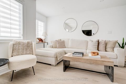 Photo 19 at 6 Pumpkin Corner Crescent, Rural Barrie Southeast, Barrie