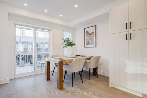 Photo 23 at 6 Pumpkin Corner Crescent, Rural Barrie Southeast, Barrie